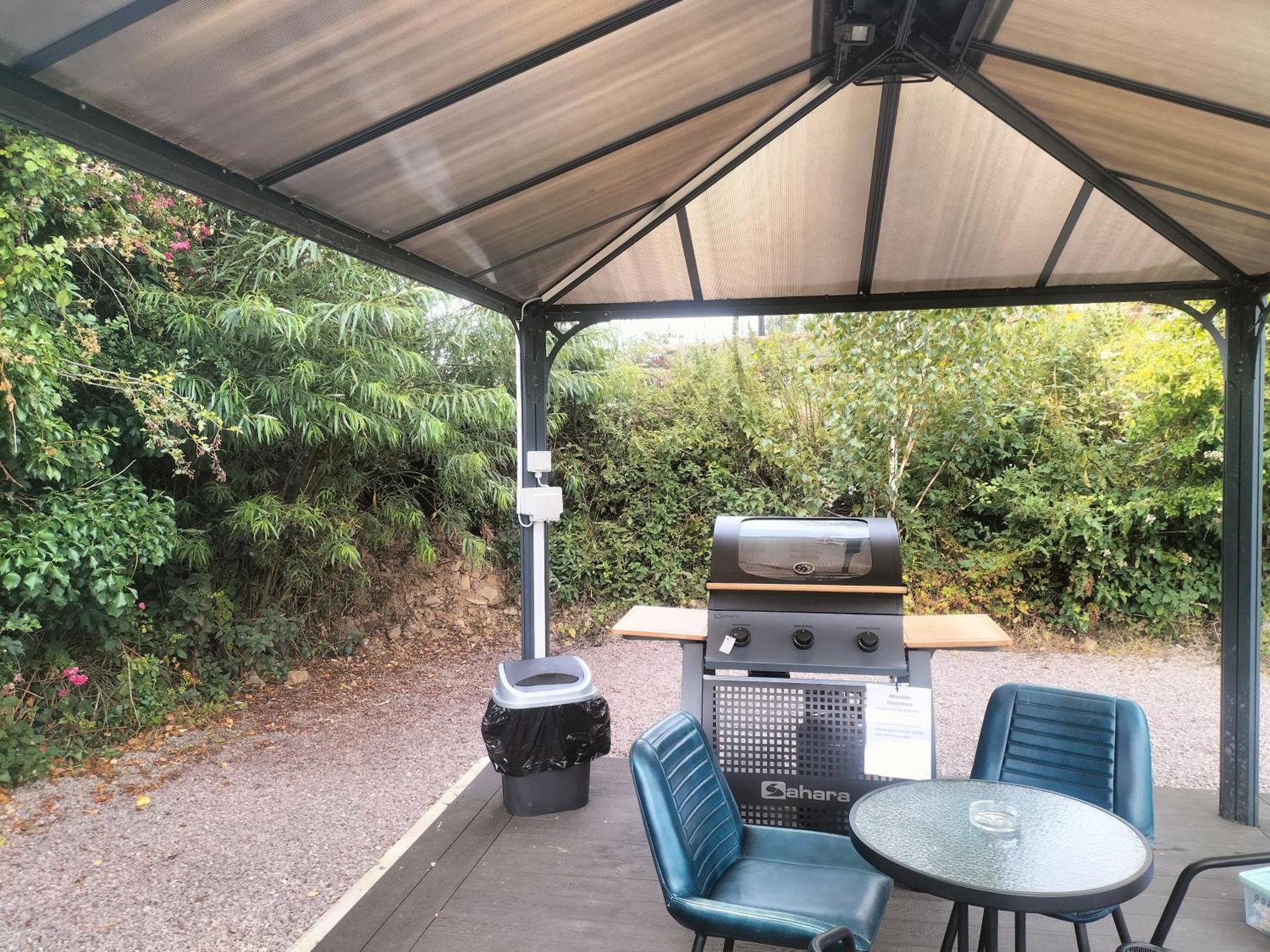 Gateway Glamping Hotel Farranfore Buitenkant foto